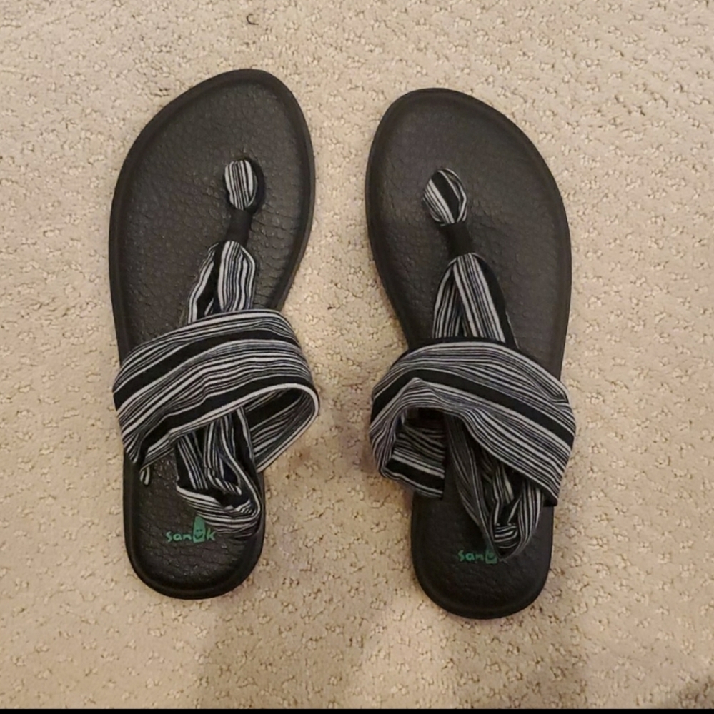 Sanuk sandals